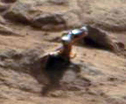 Curiosity-Objeto-metálico-em-Marte-2