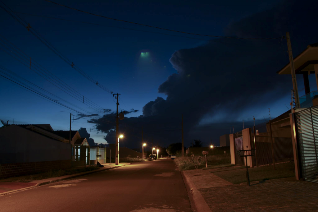 OVNI na cidade de Maringá, que teria aparecido na última quinta-feira (