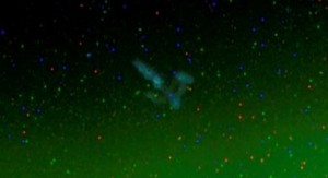 OVNI, UFO dentro da Aurora Boreal