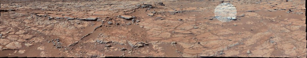 Pedra-trabalhada-em-Marte-foto-inteira