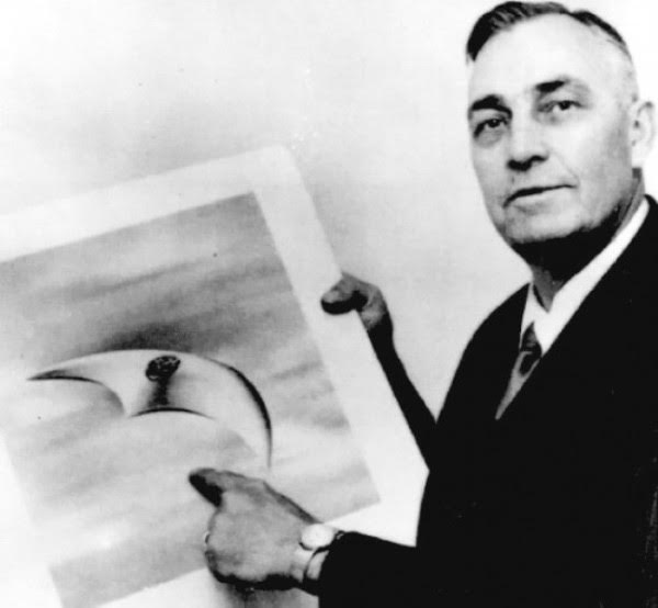 Kenneth Arnold e desenho de objeto voador não identificado