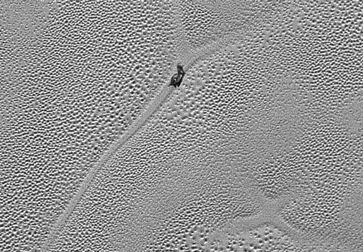 Misteriosa formação na superfície de Plutão. Crédito: NASA 