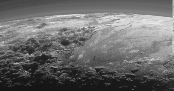 Foto de Plutão, obtida pela sonda New Horizon.