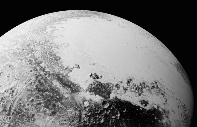 Plutão está se provando como um dos corpos astronômicos mais anômalos.