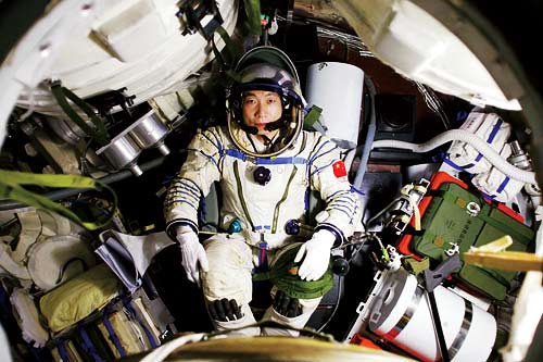Astronauta chines escutou "batidas misteriosas no espaço"