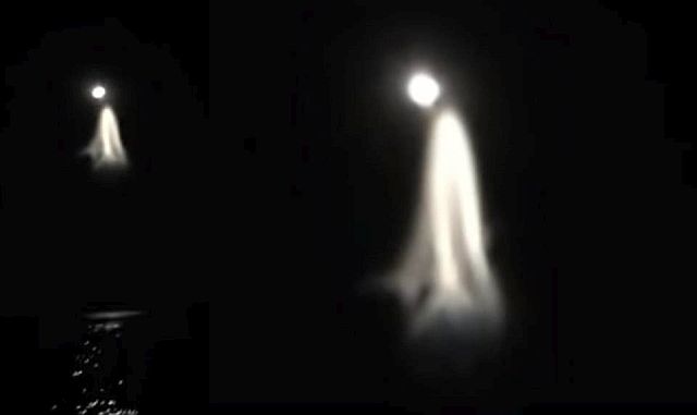 formação fantasmagórica é vista abaixo da Lua