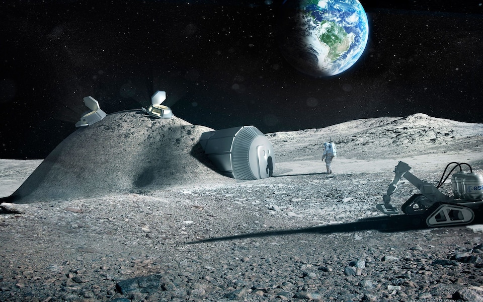 estação espacial ao redor da Lua