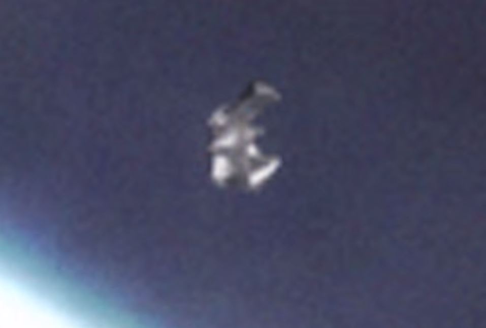 Suposto satélite alienígena é fotografado pela nave Soyuz