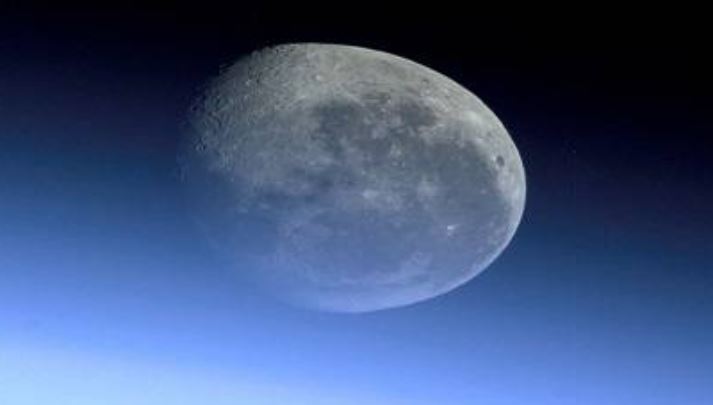 TraÃ§os de Ã¡gua na Lua podem significar existÃªncia alienÃ­gena