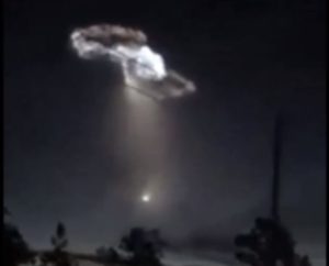 Estranho OVNI filmado na Bolívia supostamente veio da deep web