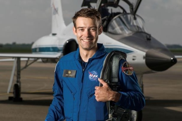 Astronauta da NASA desiste de treinamento