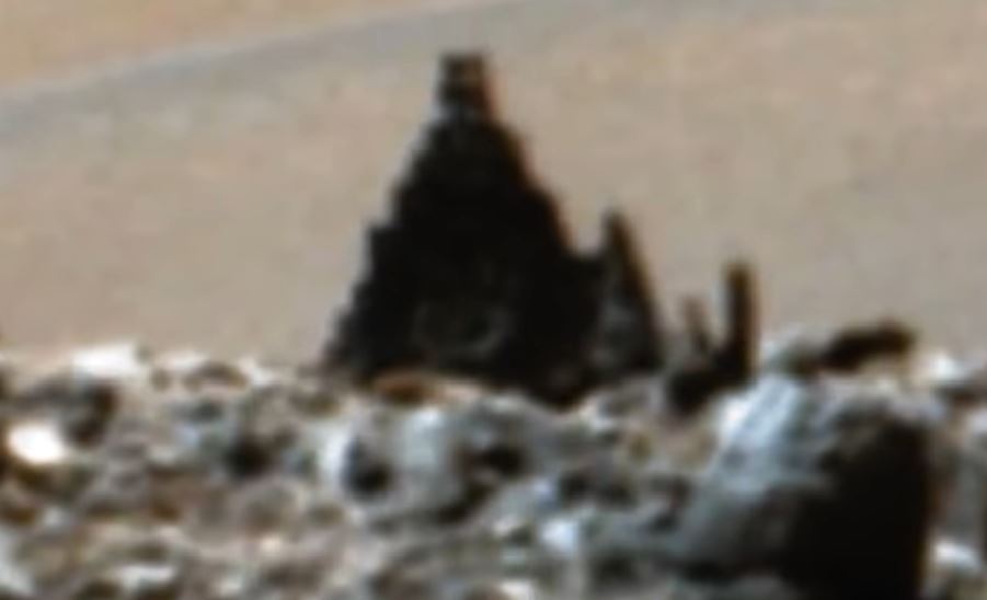 A NASA ocultou imagens de pirâmides e estátuas em Marte