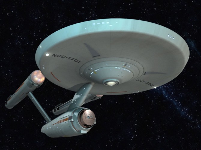 USS Enterprise da Star Trek é "avistada" acima da Califórnia durante exercícios militares secretos