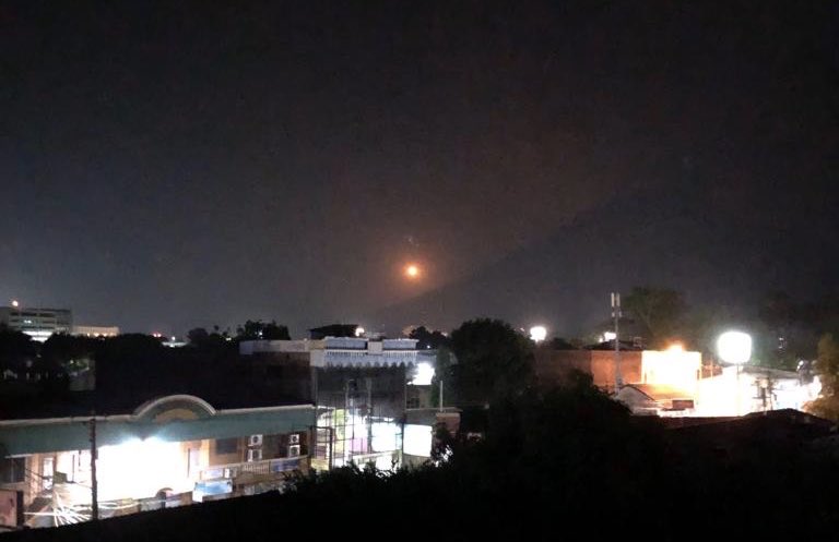 OVNI é filmado ao lado de vulcão em El Salvador