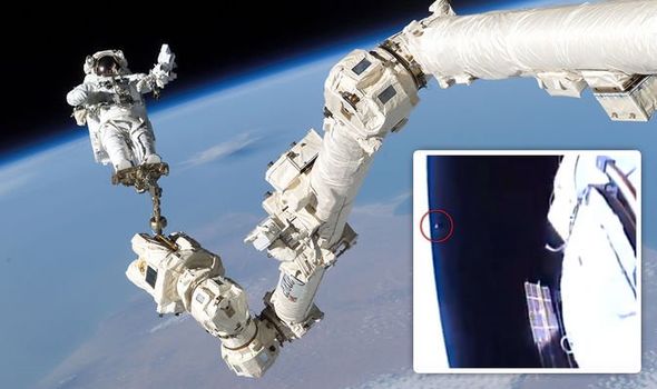 Imagens da caminhada espacial da NASA são interrompidas após anomalia ser vista