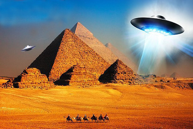A Grande Pirâmide foi construída por um "deus extraterrestre"
