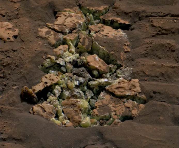 Jipe-Sonda Curiosity descobre algo nunca antes visto em Marte